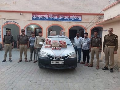 Ballia Police Seized Illegal Liquor in Bairiya.